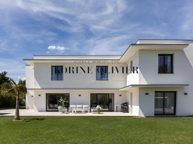 Maison 7 pièces 210 m²
