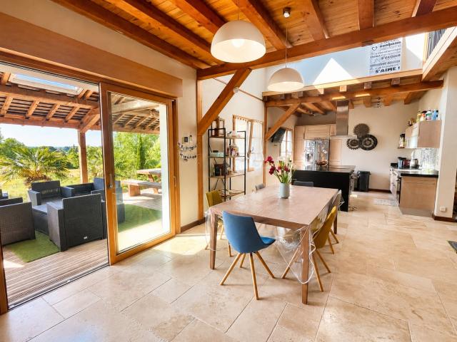 Maison 7 pièces 210 m²