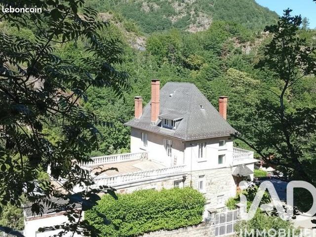 Maison 7 pièces 210 m²