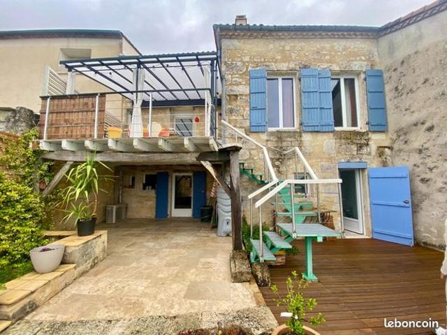 Maison 7 pièces 210 m²