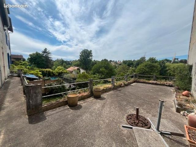 Maison 7 pièces 210 m²