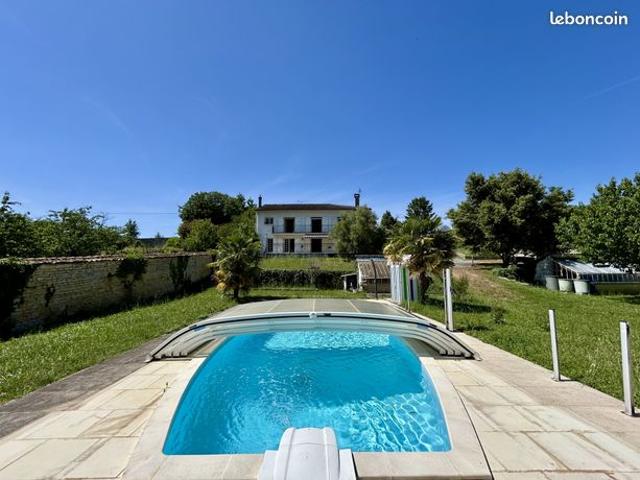 Maison 7 pièces 210 m²