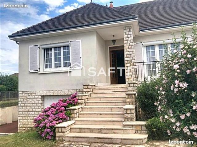 Maison 7 pièces 210 m²
