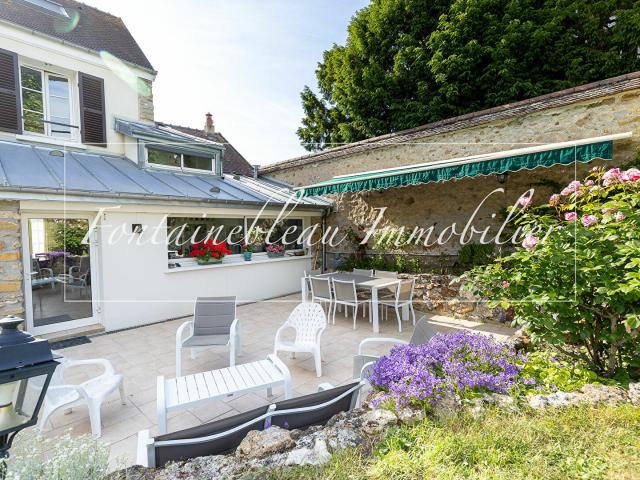 Maison 7 pièces 210 m²