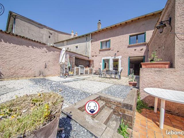 Maison 7 pièces 210 m²