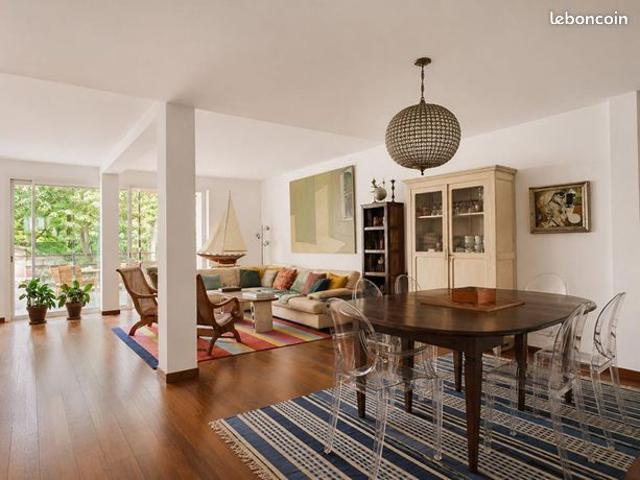 Maison 7 pièces 210 m²