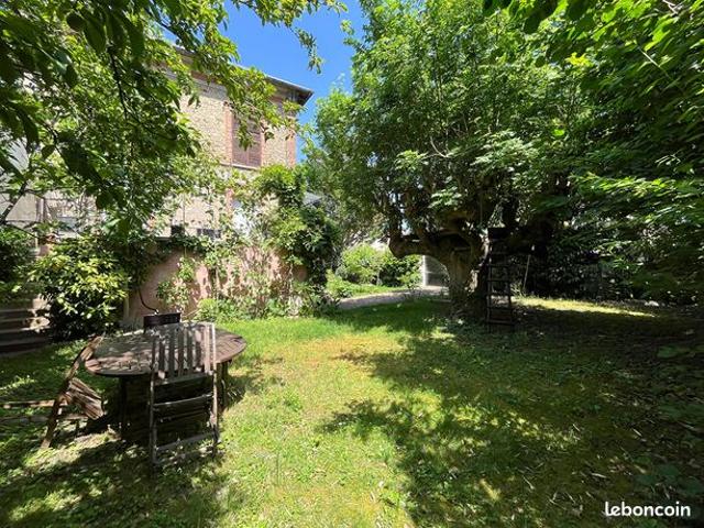 Maison 7 pièces 210 m²