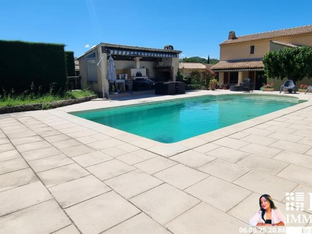 Maison 5 pièces 210 m²