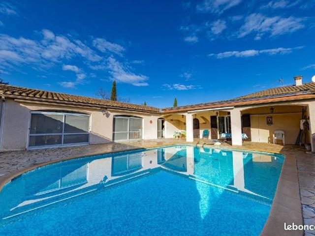 Maison 7 pièces 210 m²