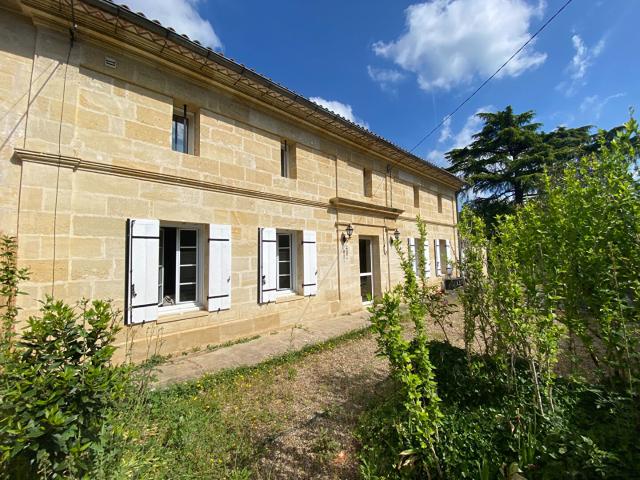 Maison 7 pièces 210 m²