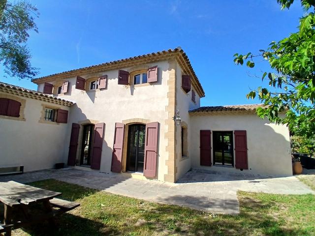Maison 7 pièces 210 m²