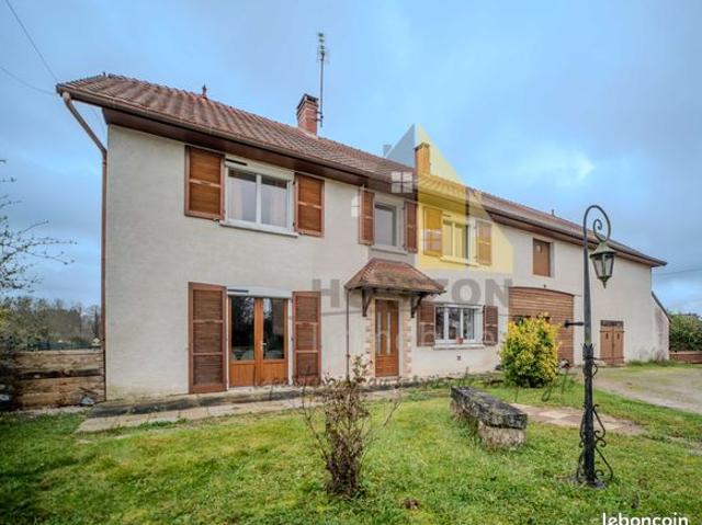 Maison 7 pièces 210 m²