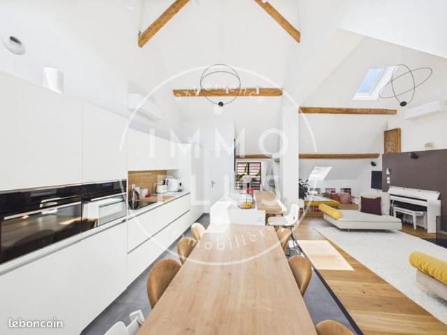 Maison 7 pièces 210 m²