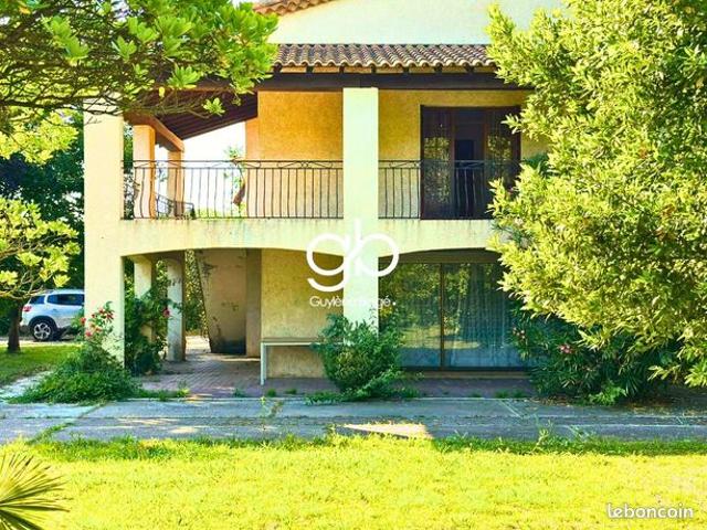 Maison 7 pièces 210 m²