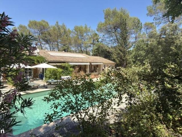 Maison 7 pièces 210 m²