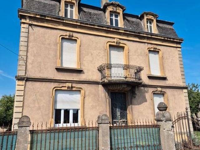 Maison 7 pièces 210 m²