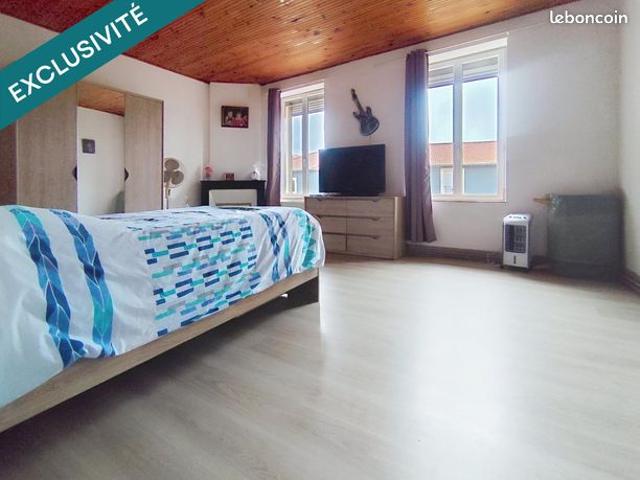 Maison 7 pièces 210 m²