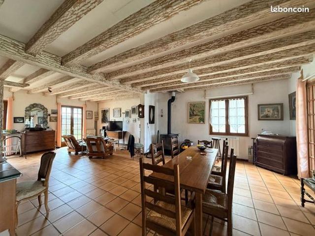 Maison 7 pièces 210 m²