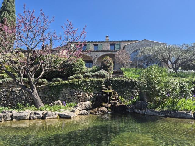 Maison 7 pièces 210 m²