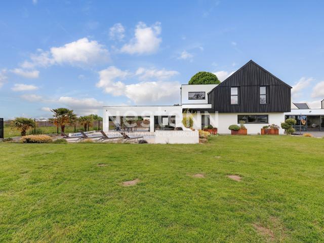 Maison 7 pièces 211 m²