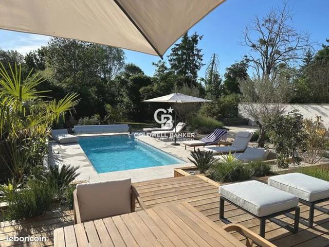 Maison 7 pièces 211 m²