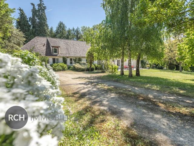 Maison 7 pièces 211 m²