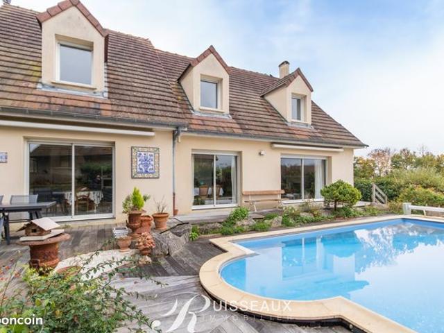 Maison 7 pièces 211 m²