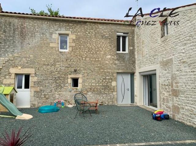 Maison 7 pièces 211 m²