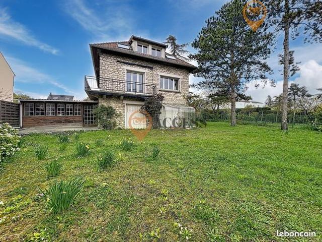 Maison 7 pièces 211 m²