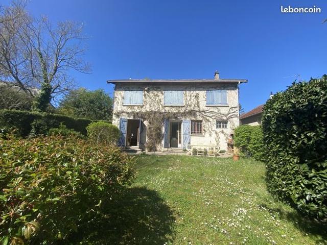 Maison 7 pièces 211 m²