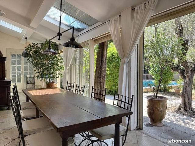 Maison 7 pièces 211 m²