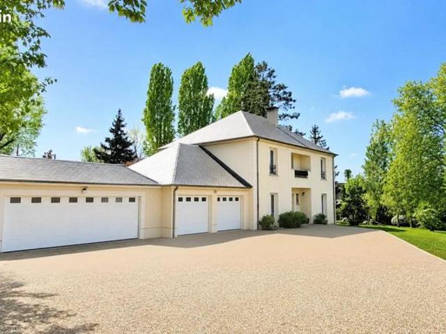 Maison 7 pièces 211 m²