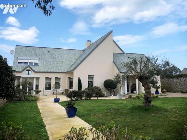 Maison 7 pièces 211 m²
