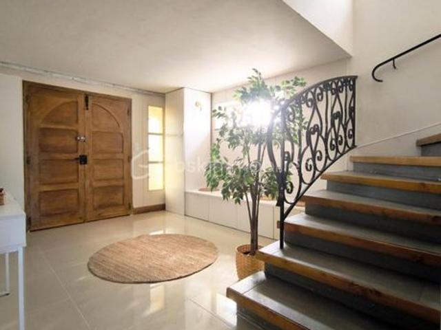 Maison 7 pièces 211 m²
