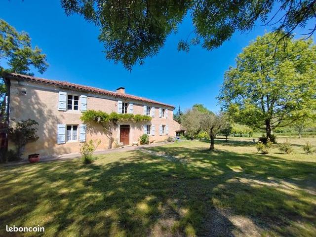 Maison 7 pièces 211 m²