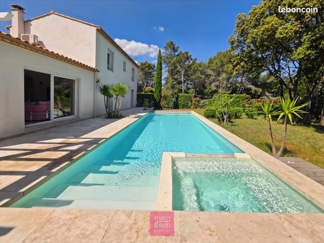 Maison 7 pièces 211 m²