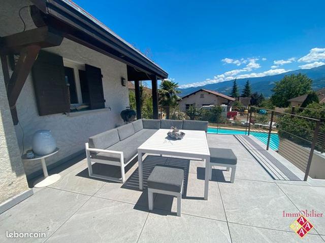 Maison 7 pièces 211 m²