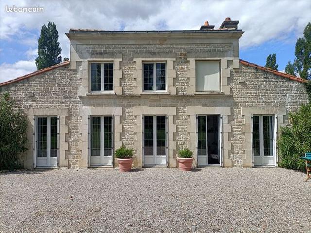 Maison 7 pièces 211 m²