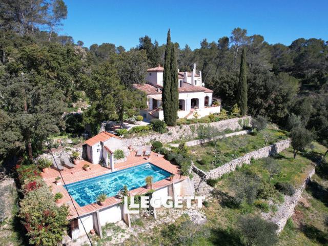 Maison 7 pièces 211 m²