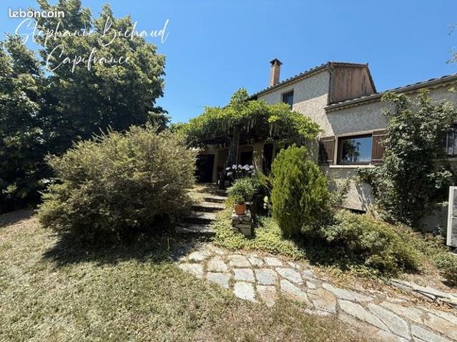 Maison 7 pièces 212 m²