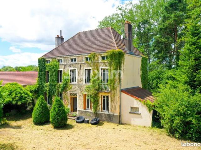 Maison 7 pièces 212 m²