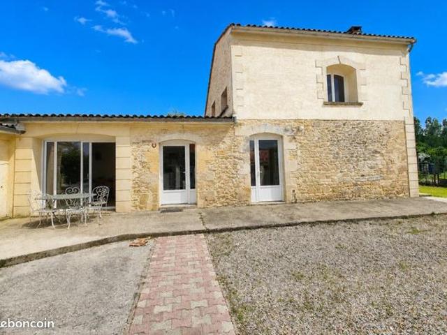 Maison 7 pièces 212 m²