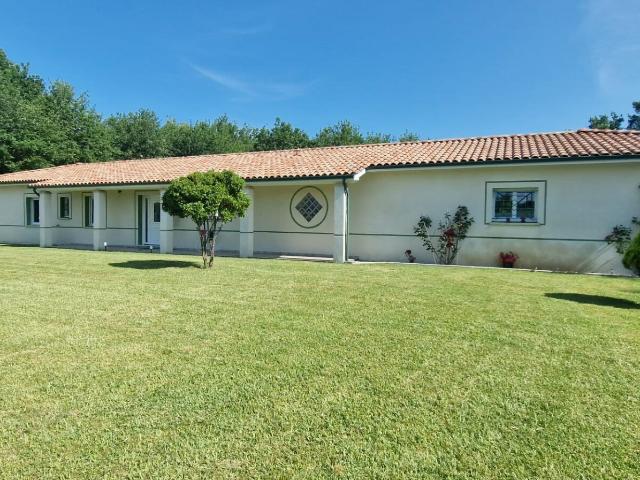 Maison 7 pièces 212 m²