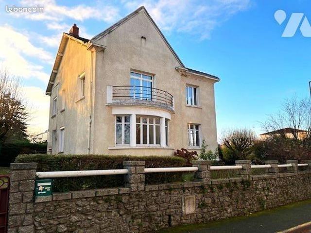 Maison 7 pièces 212 m²