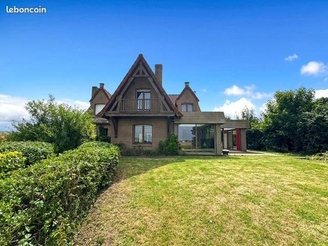 Maison 7 pièces 212 m²