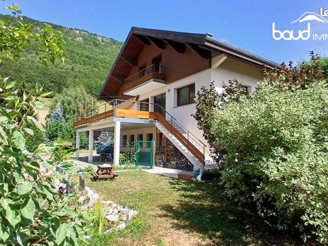 Maison 7 pièces 212 m²