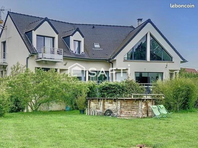 Maison 7 pièces 212 m²
