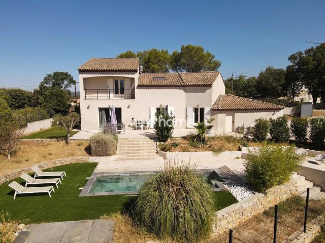 Maison 7 pièces 212 m²