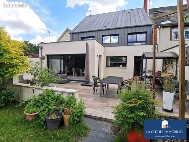 Maison 7 pièces 212 m²