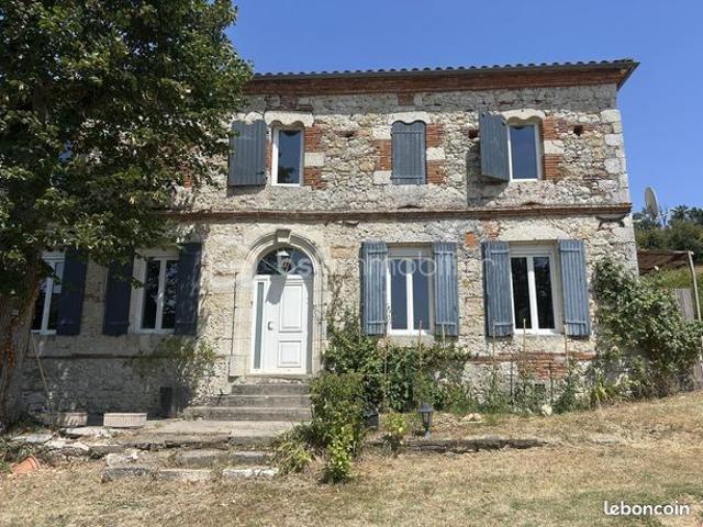 Maison 7 pièces 212 m²